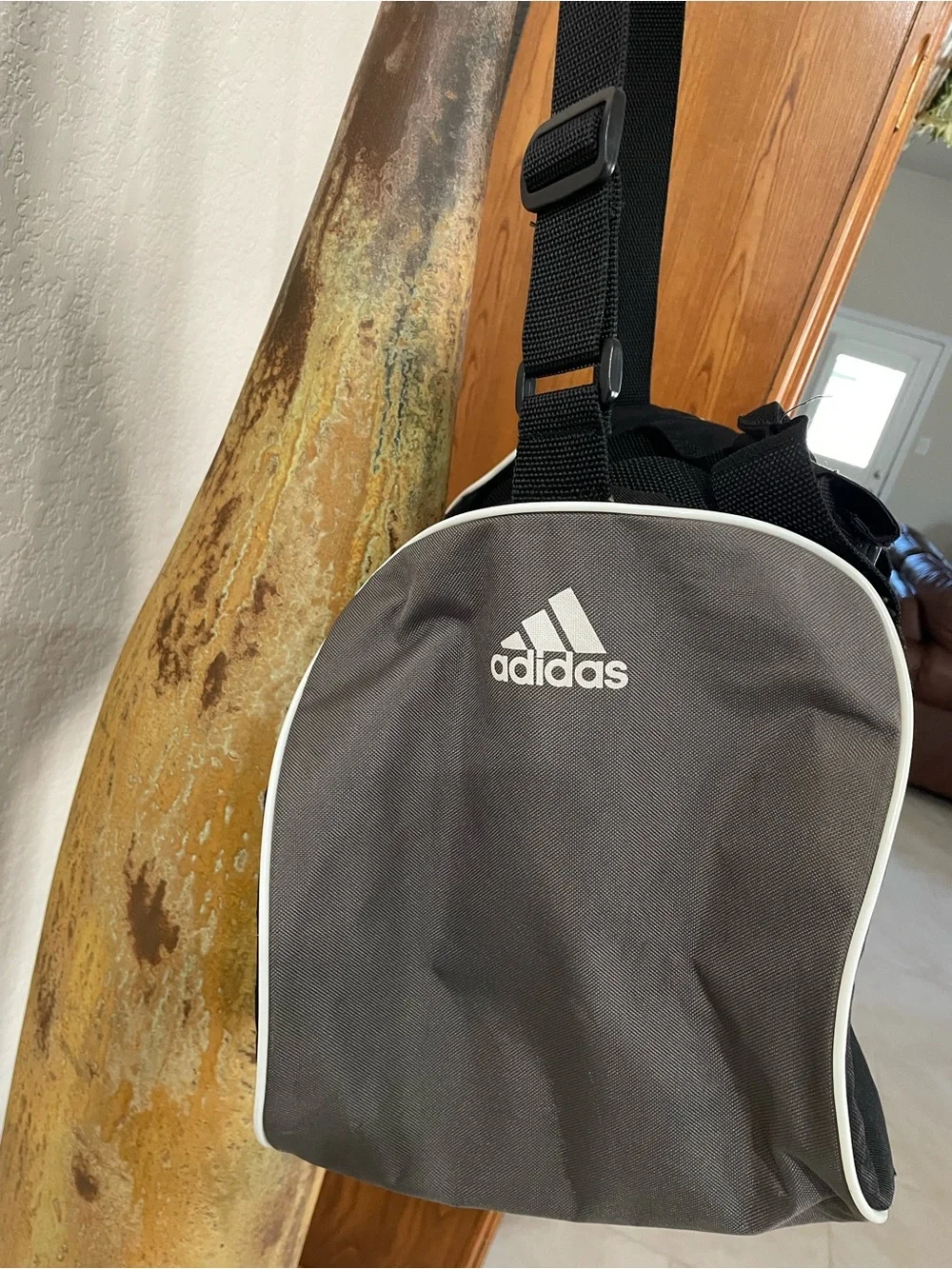 ADIDAS Diablo MEDIUM black and white gym duffel bag Great Exterior *flaw inside